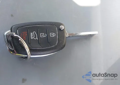 2015 Hyundai Santa Fe Sport 2.4L from USA, damaged, VIN 5XYZU3LB1FG239070